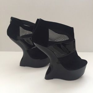 Chinese Laundry mesh inverted heels